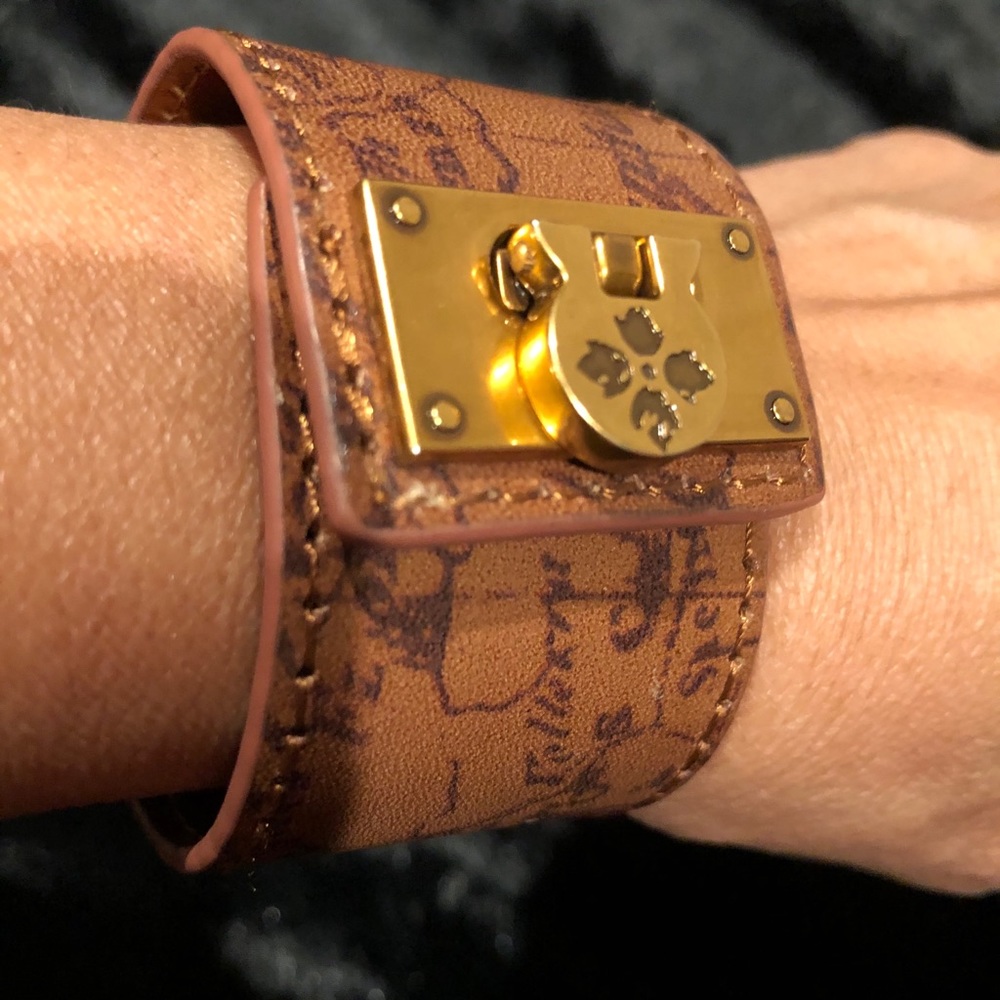 Accessory